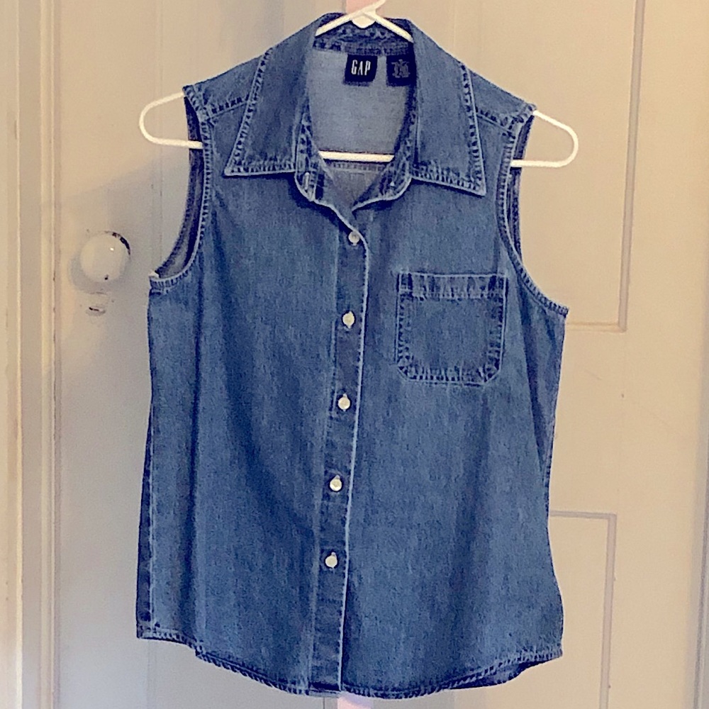 GAP vintage denim sleeveless shirt